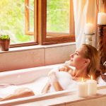 Descubre cómo transformar tu baño en un spa de cuidado y relajación